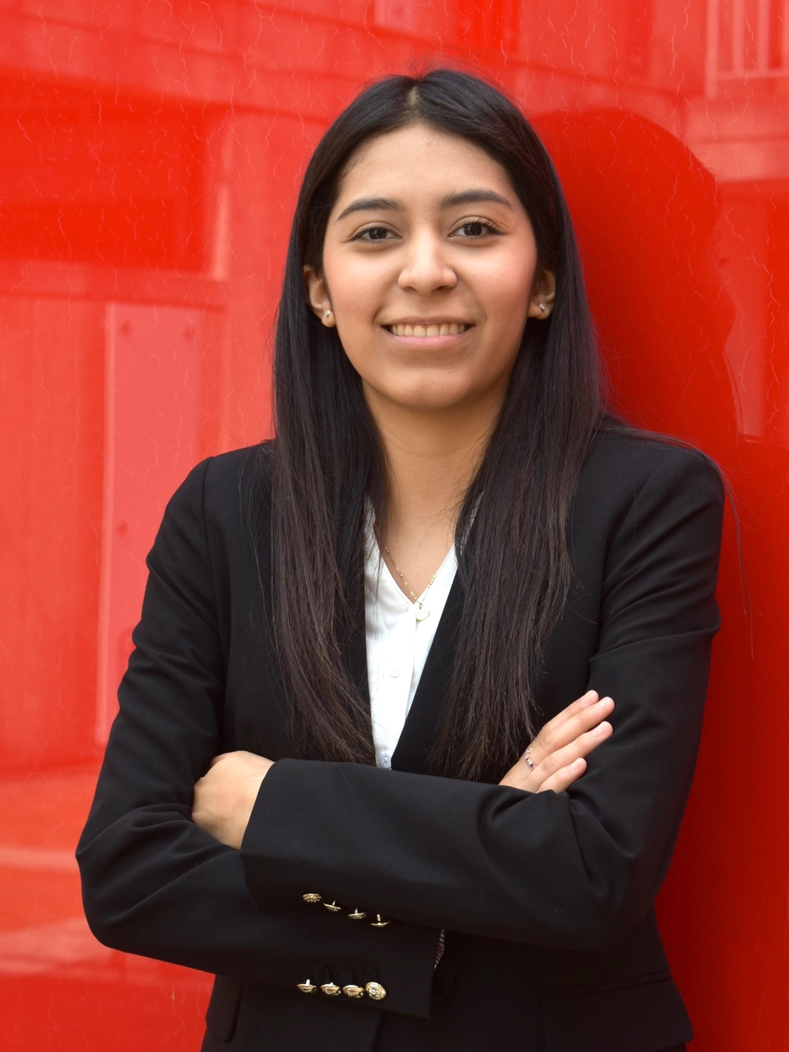 danielle-guevara_murray-scholar-spr-25-edited-1---web.jpg
