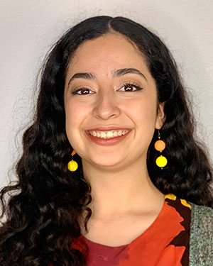 Elaine Paz