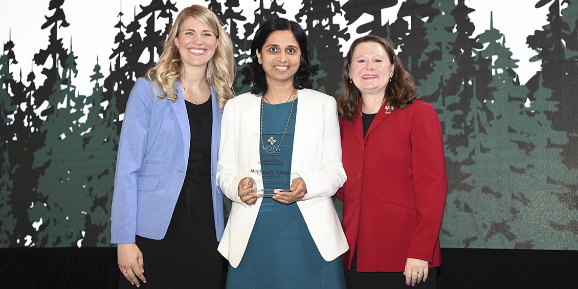 trivedi receives award from hopa officials
