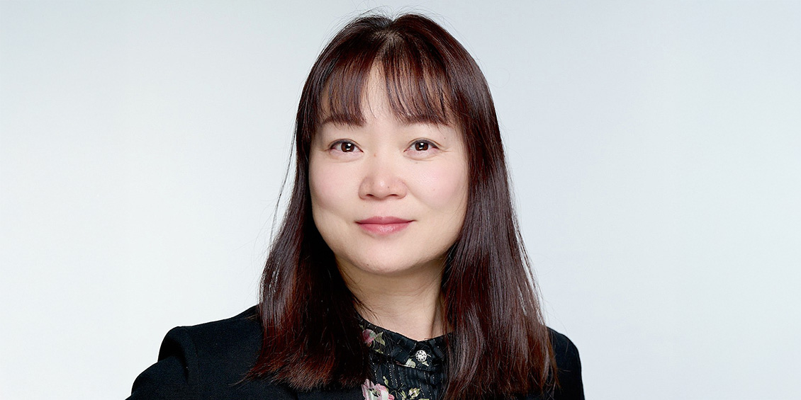 headshot of airong li