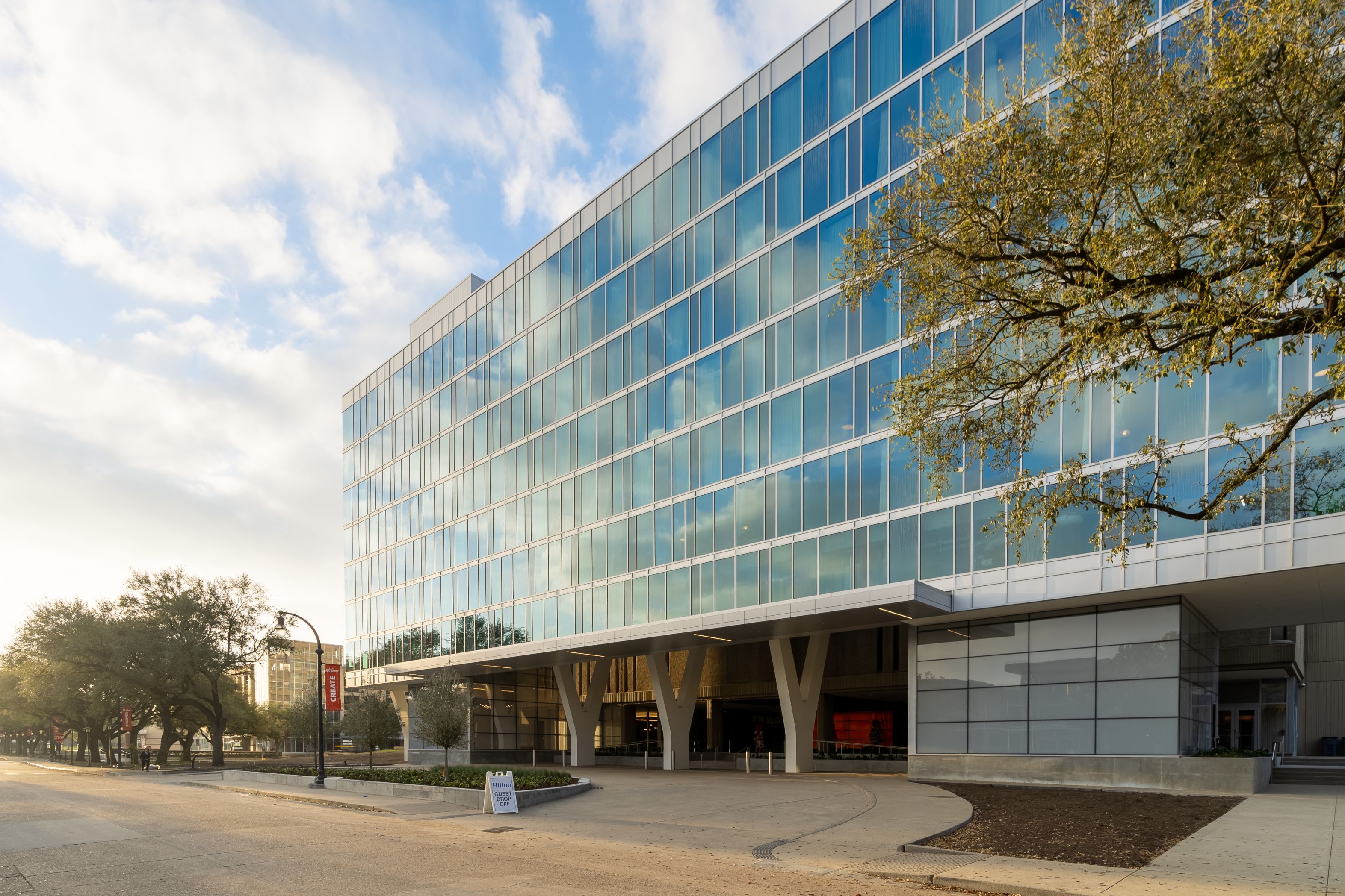 marcom_building_hiltontower